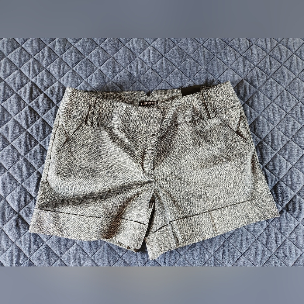 BNWT Womens Express dress shorts Size 12